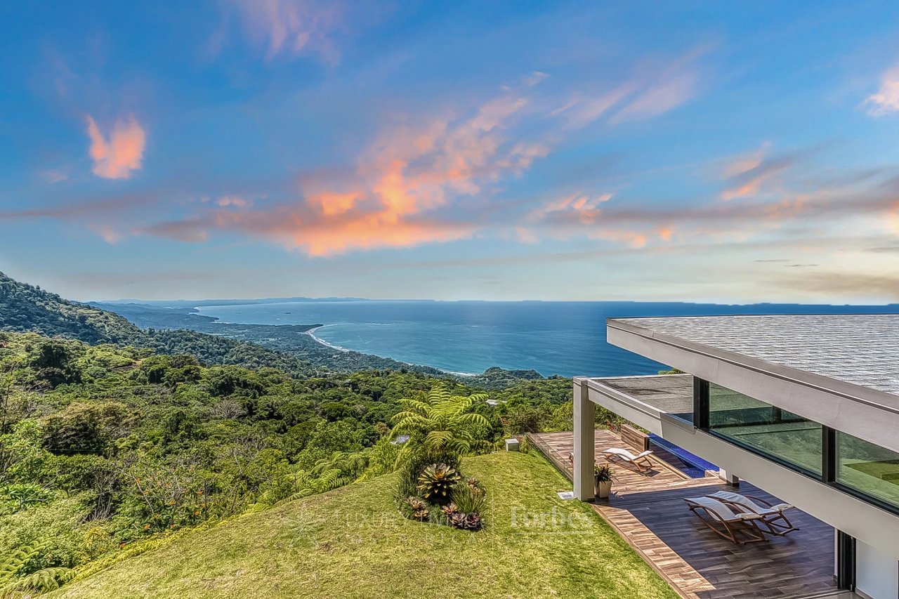 6575 - Dominical Contemporary Mansion