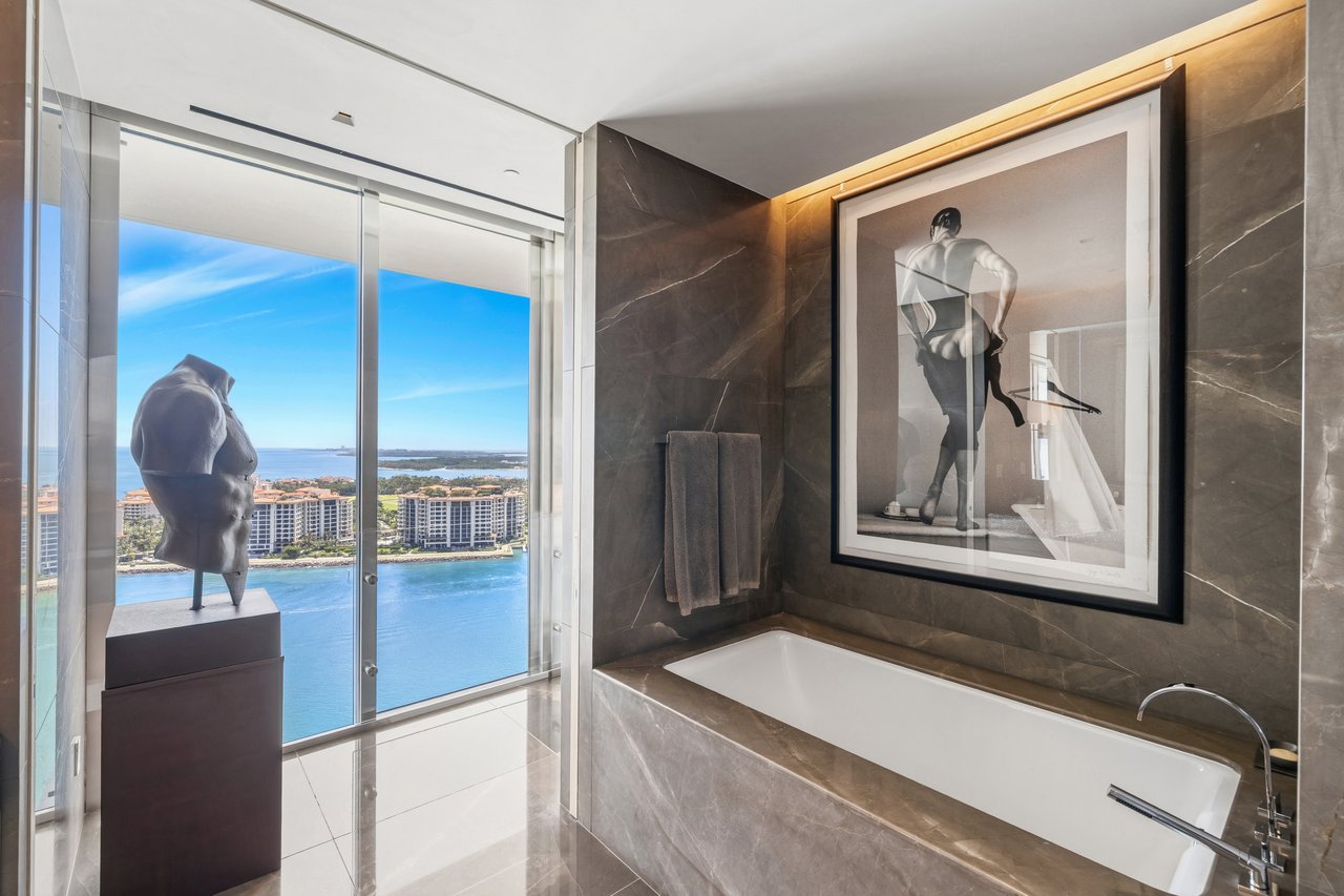 Apogee Penthouse
