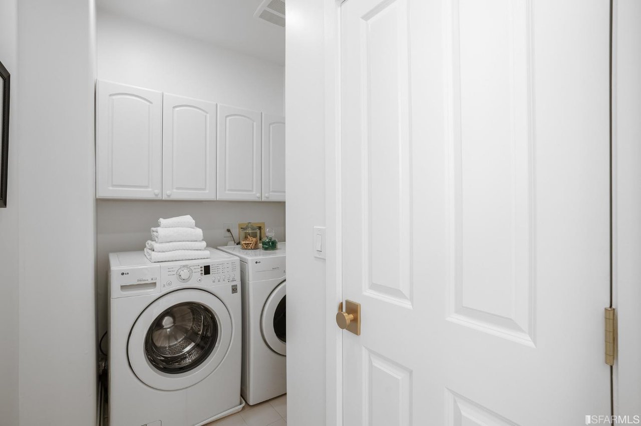 128 Wood St #3