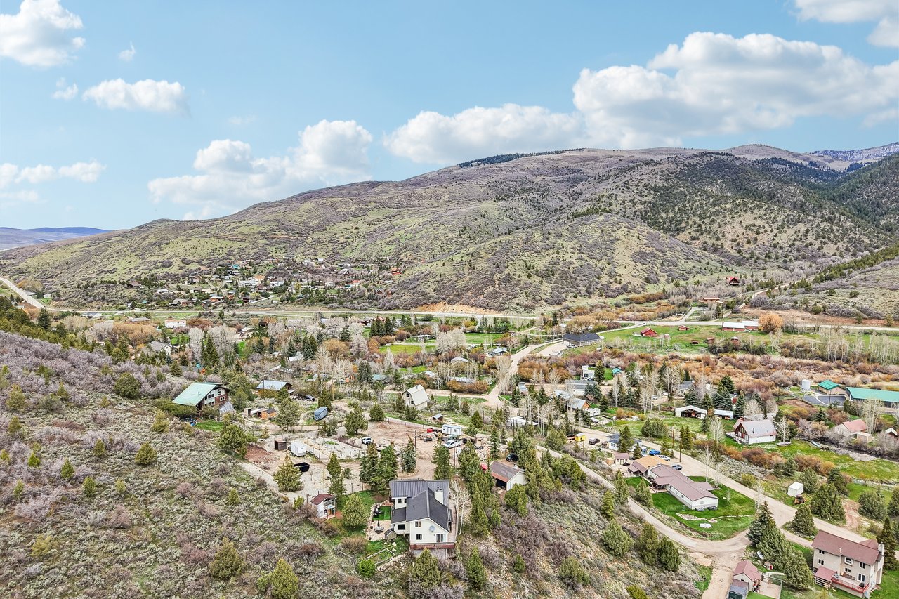 1538 Country Cir