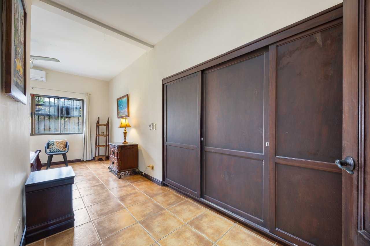 Casa de Vida, Altos de Flamingo | Mediterranean-Style Villa with Pool & Guest House Near Playa Flamingo