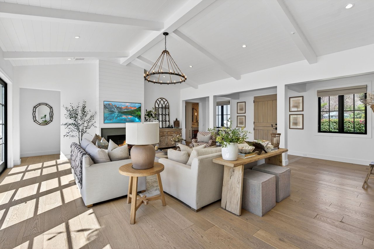 5217 E CALLE REDONDA