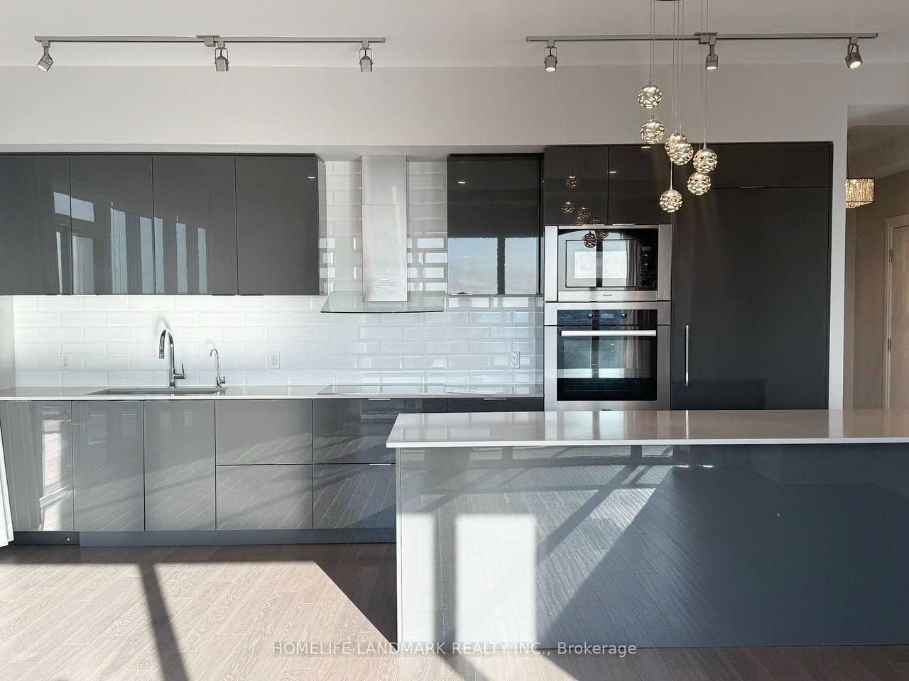 LAGO AT THE WATERFRONT 