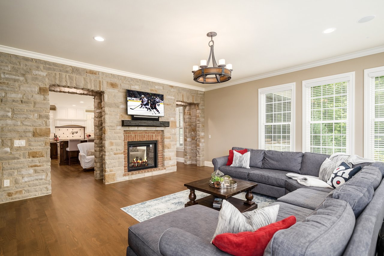 1999 Woodland Hall Drive