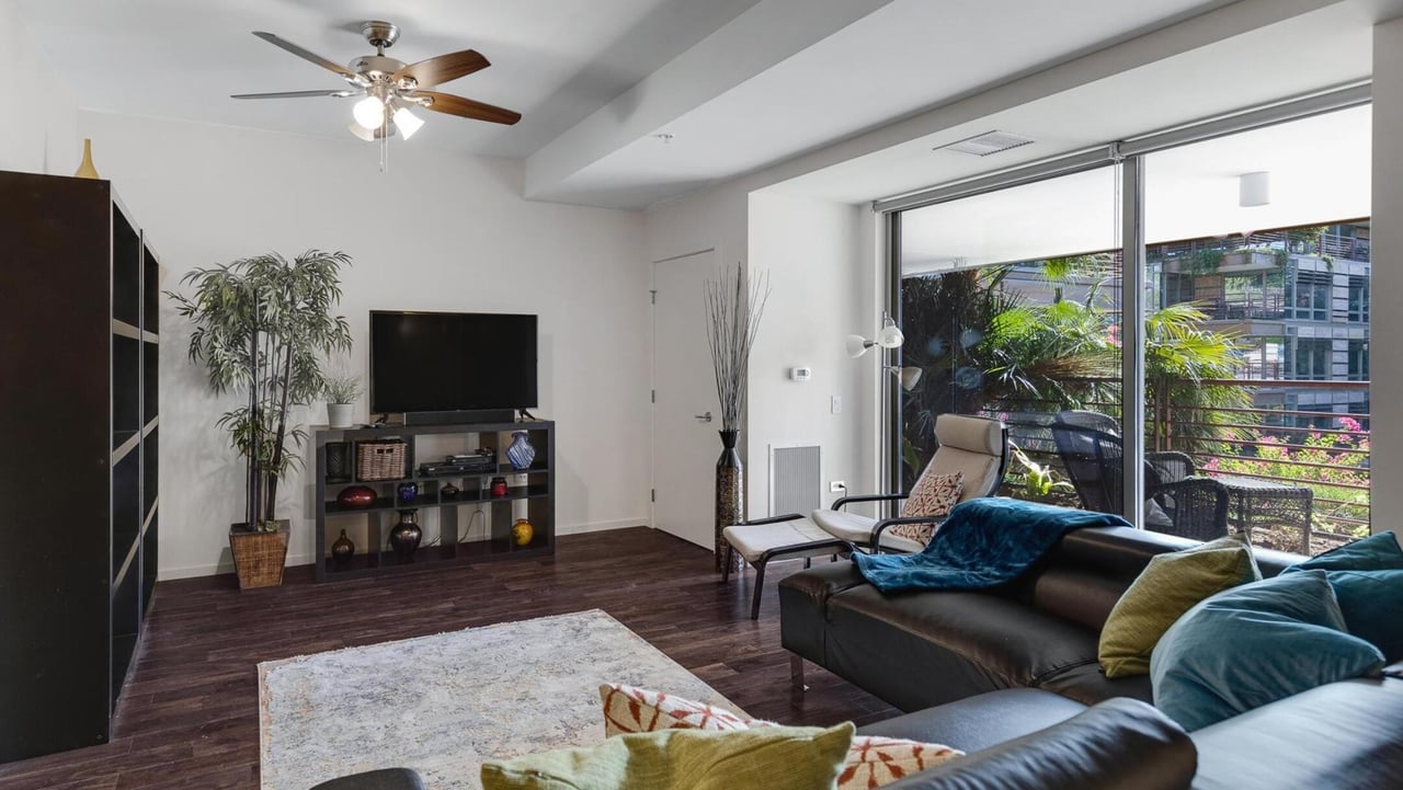 7161 E Rancho Vista Dr, #4003