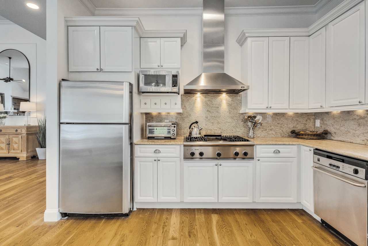 9 Sea Farm Ct, Bridgehampton