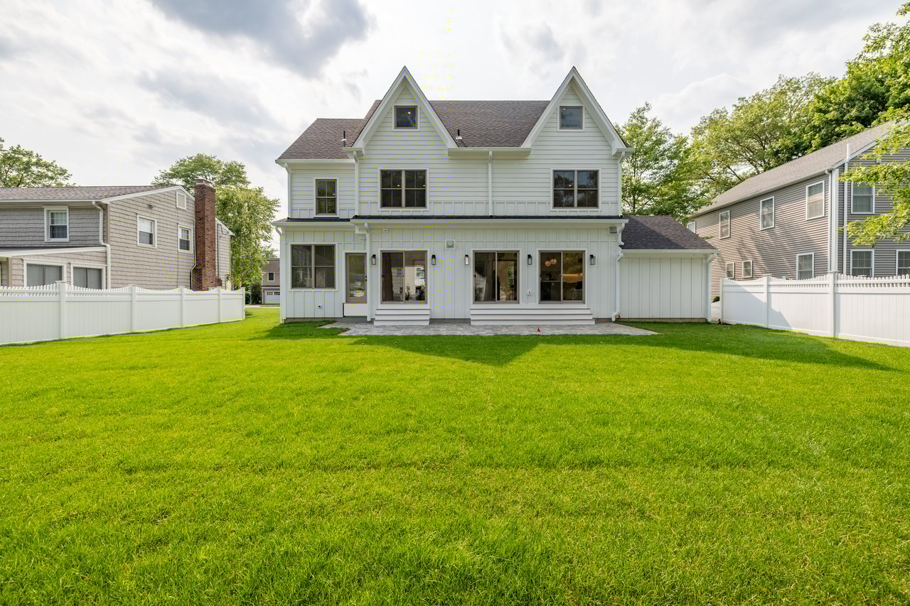 1846 Mill Plain Rd