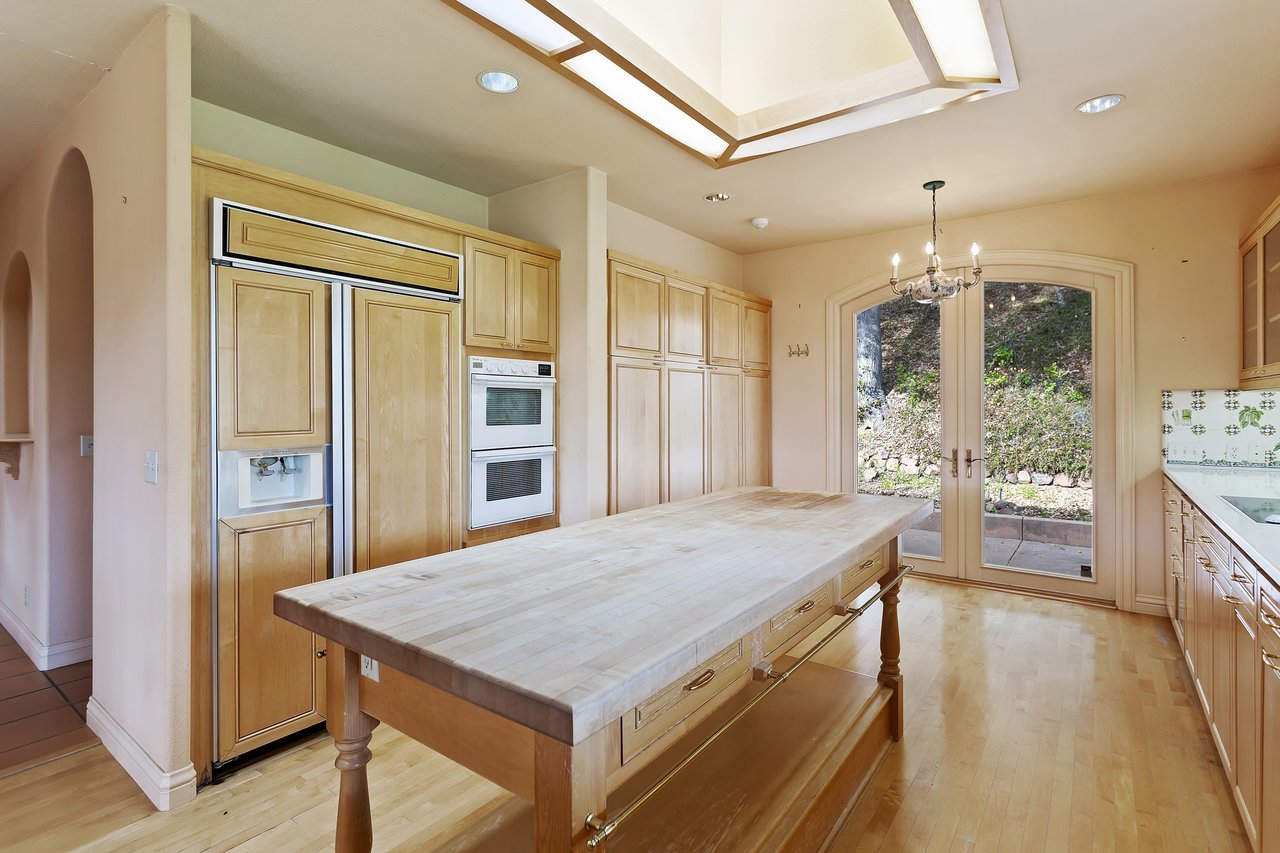 6 Tappan Lane