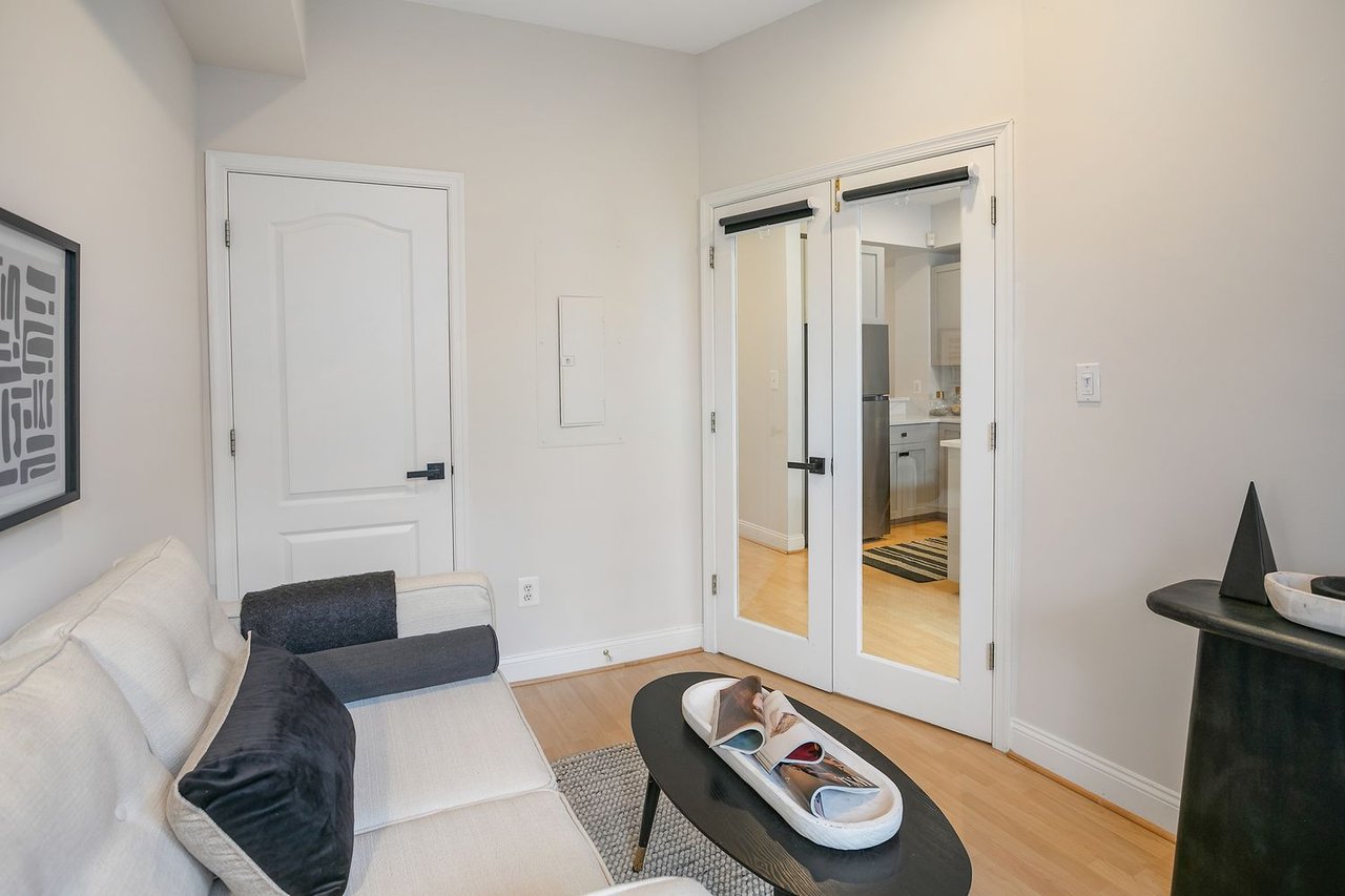 27 Logan Cir NW, Unit 5