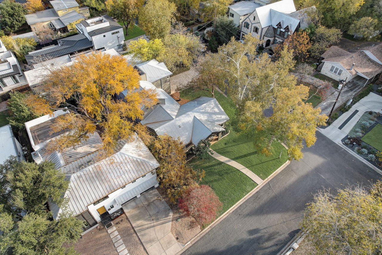 1411 Burford Pl