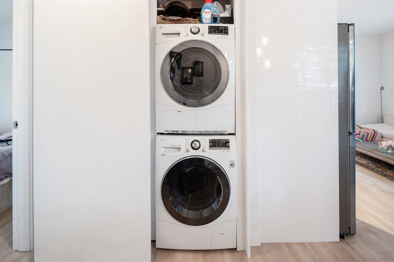 870 W 7th Ave, #1