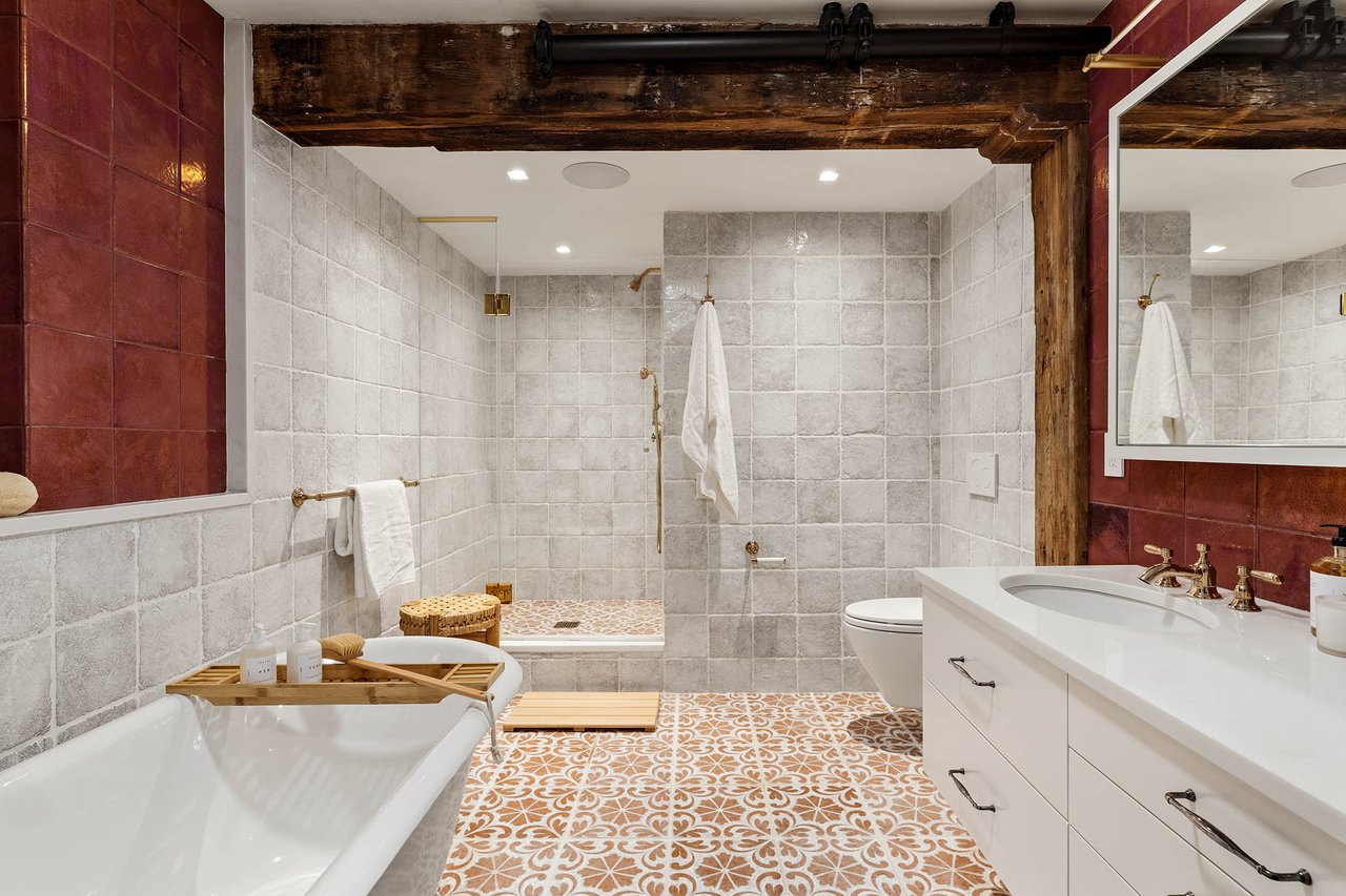 466 WASHINGTON Street 4E