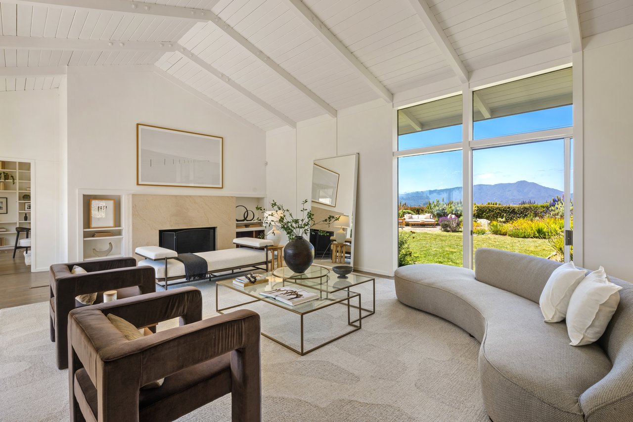 Rare 1+ Acre Dream Site