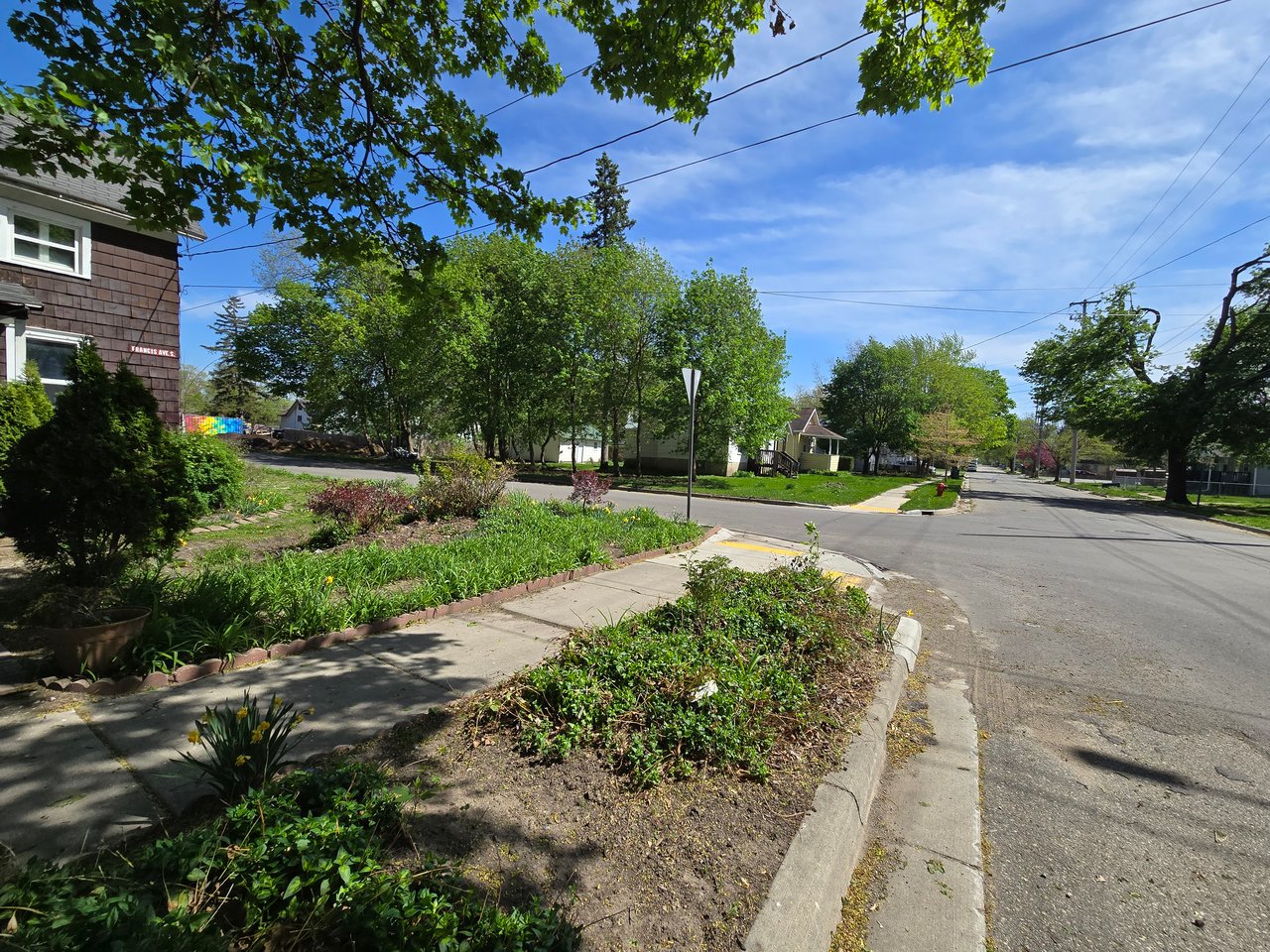 239 S Francis Ave