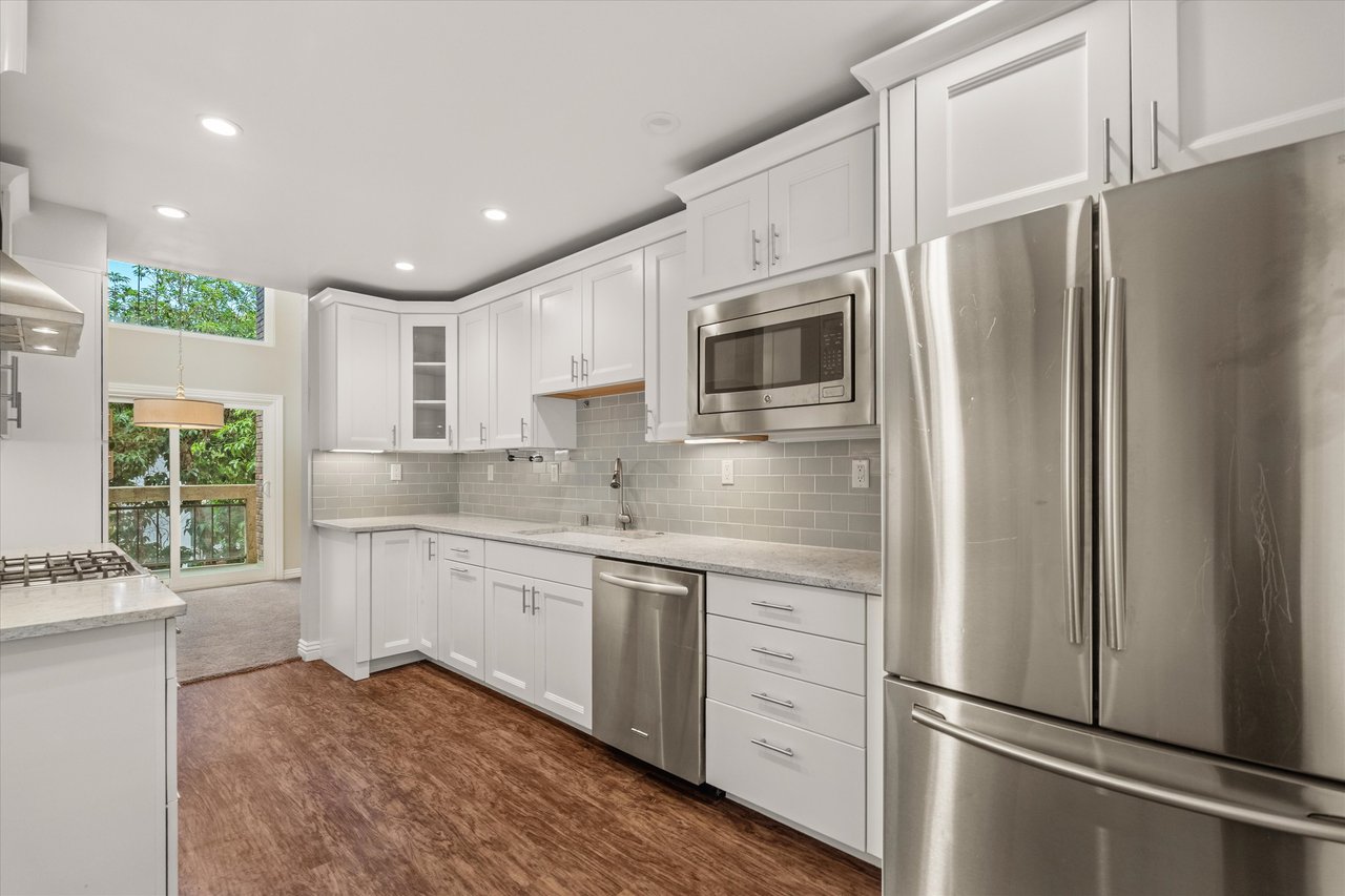 12321 Ocean Park Blvd #14