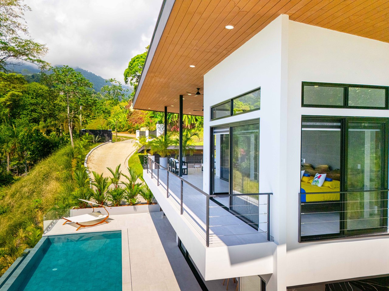 Luxury 4-Bed Home with Ocean & Jungle Views in Ojochal