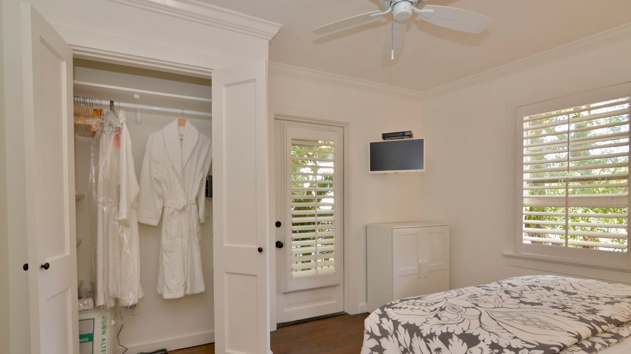 Casual Chic at the Historic Barbour House 