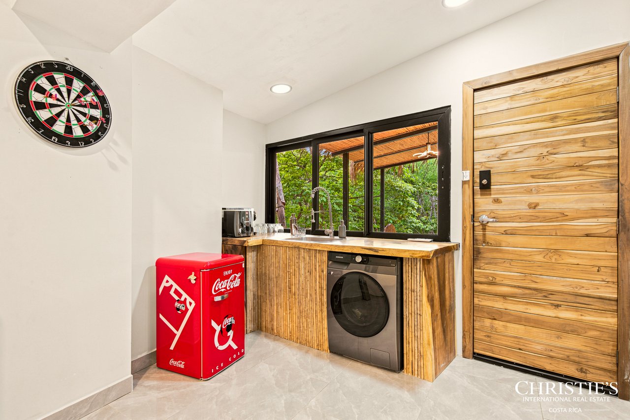 LE CLOS - An Exclusive Three-Residence Estate 