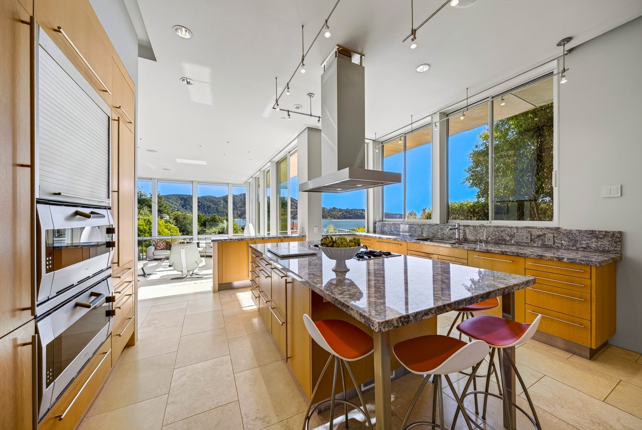 Dramatic Contemporary Architecture and Golden Gate Bridge Views