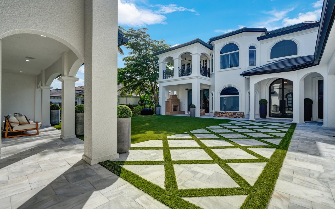 12450 Vittoria Way