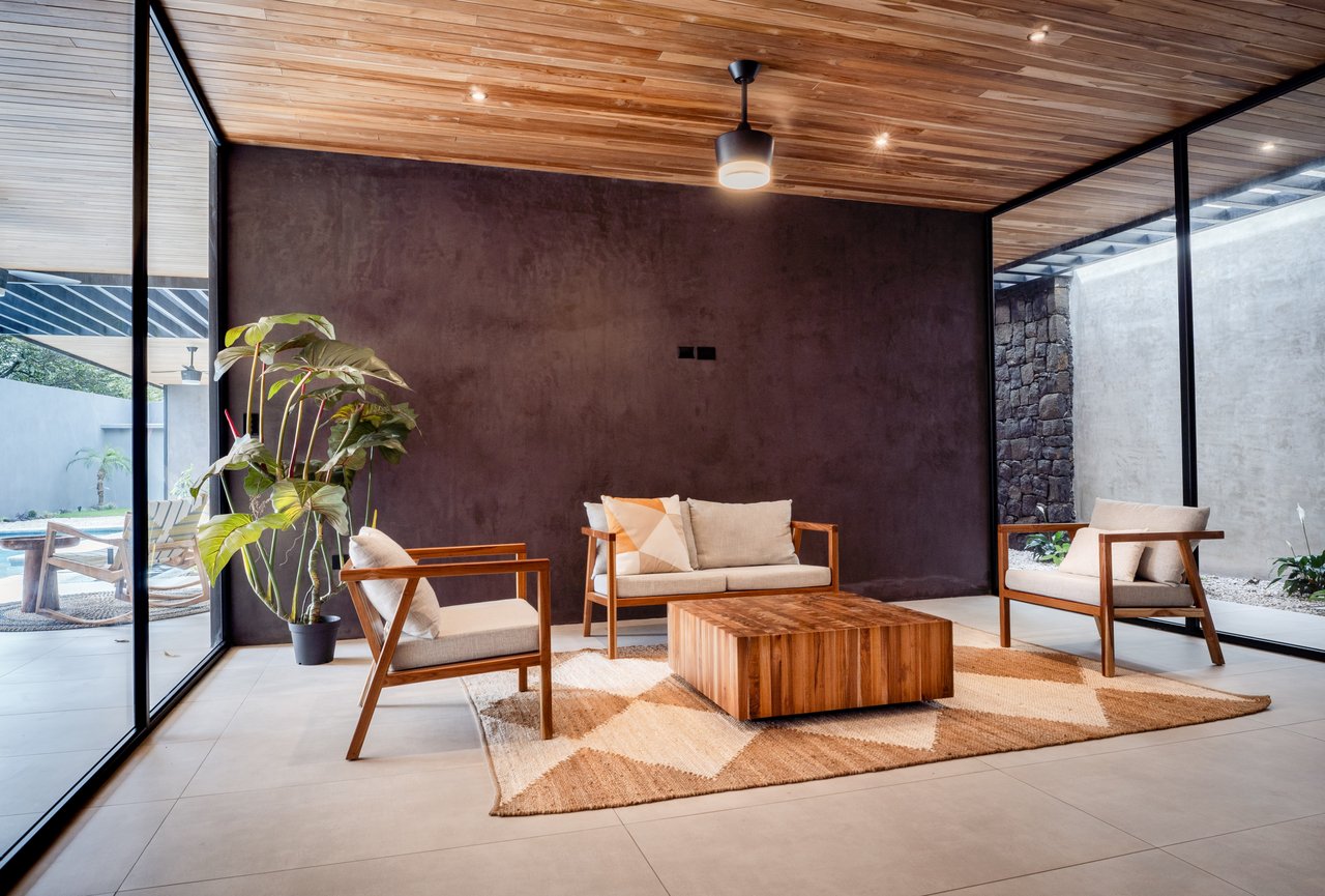 Casa Uchuva | Architectural Harmony of Wood, Stone, and Light