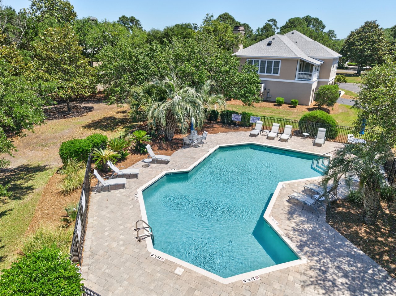 DeBordieu Colony: Fairway Oak Villas