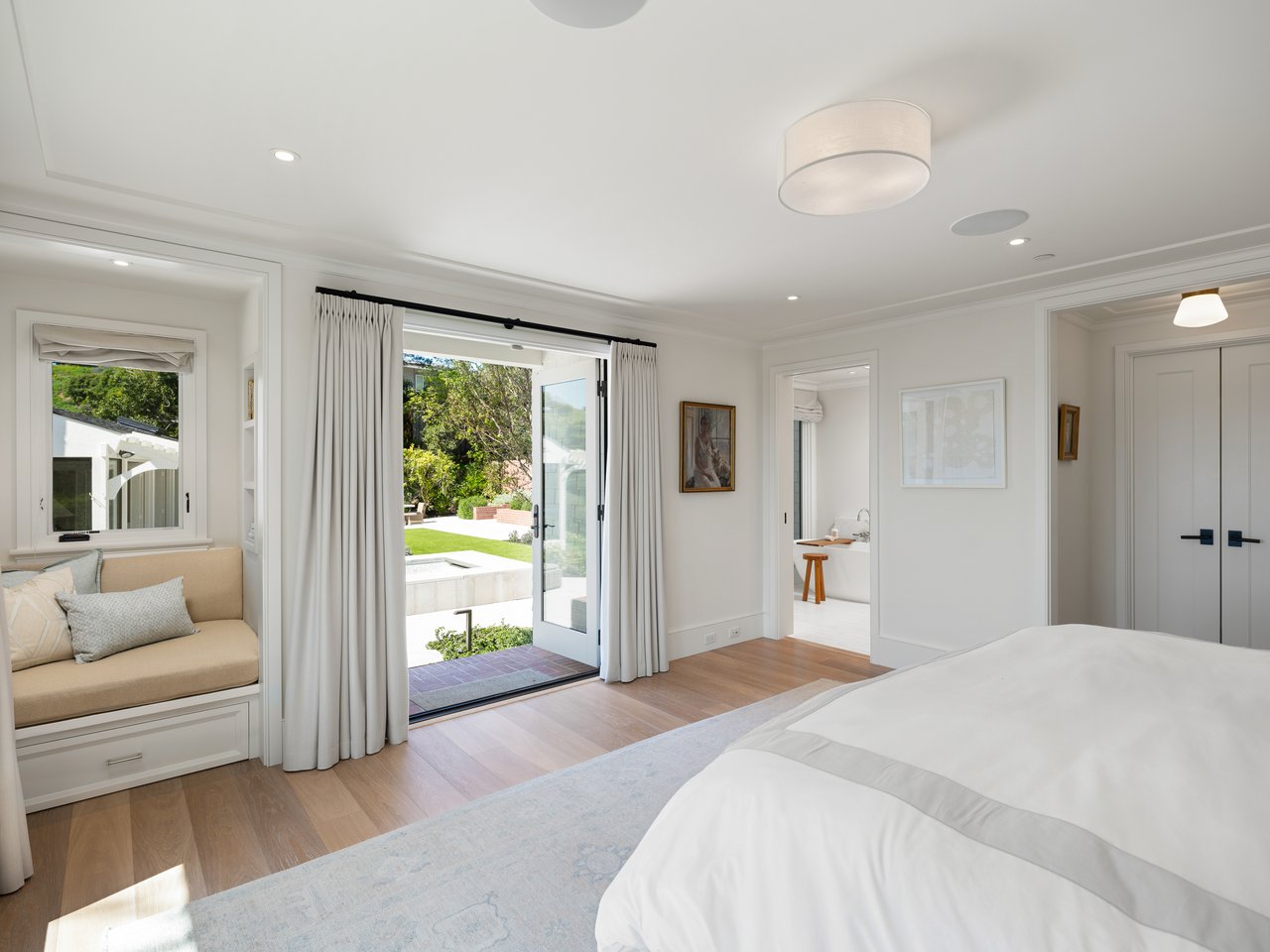 The Extraordinary Round Hill Estate