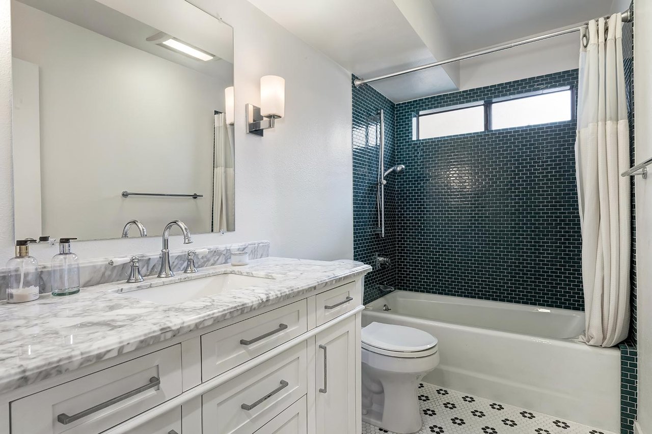 858 12th Street #4