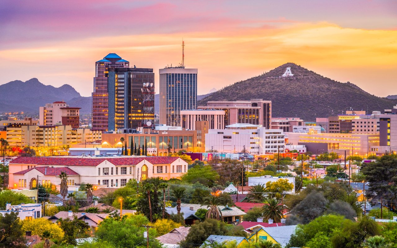 Explore Arizona Neighborhoods
