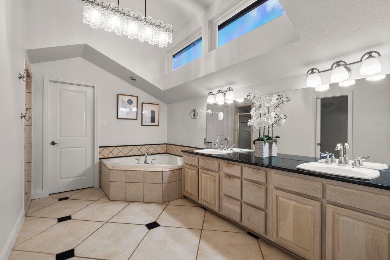 A Slice of Texas Charm in Alamo Heights