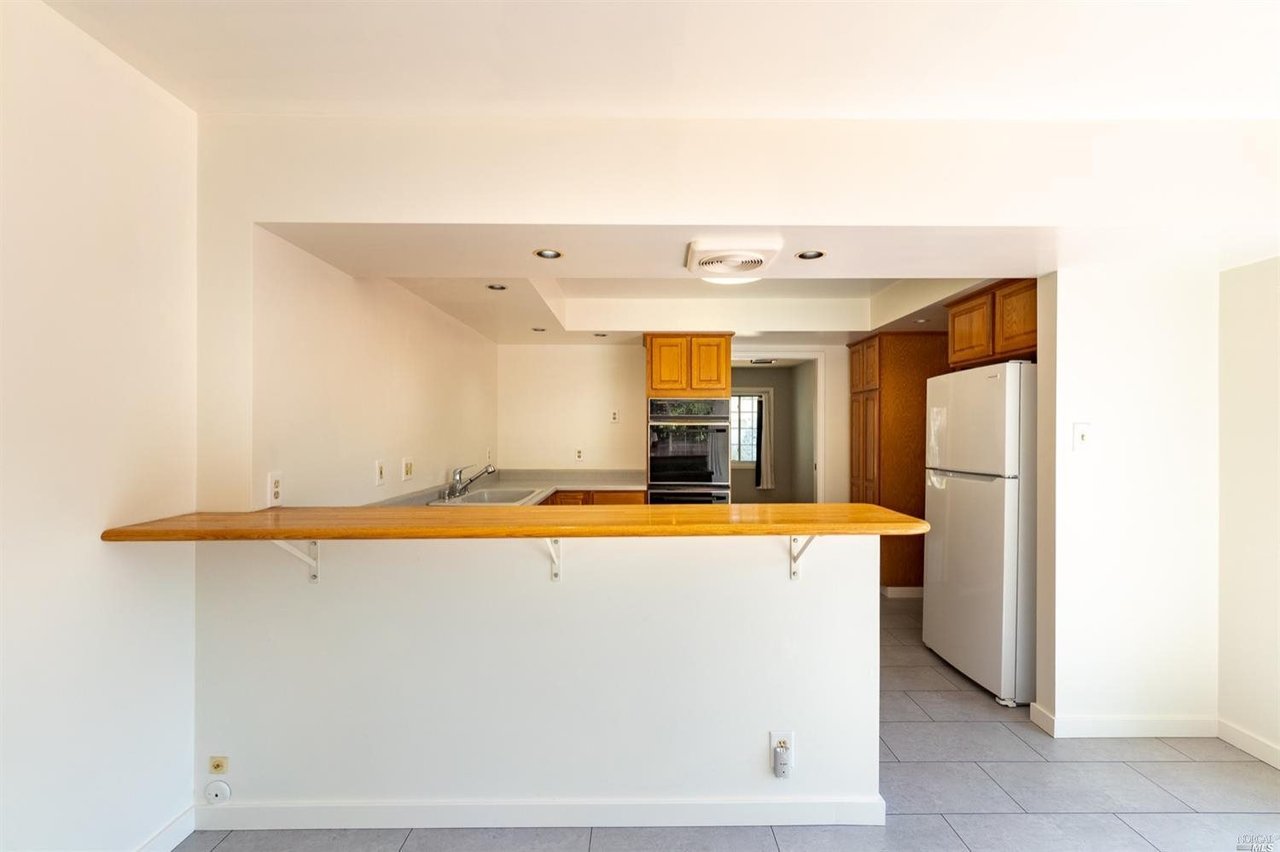 6 Boulevard Ct