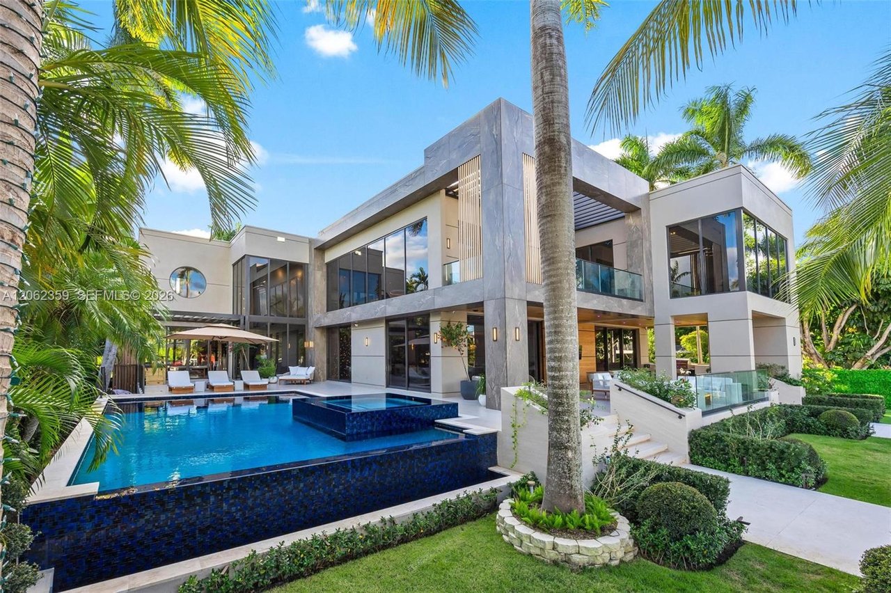  905 Belle Meade Island Dr