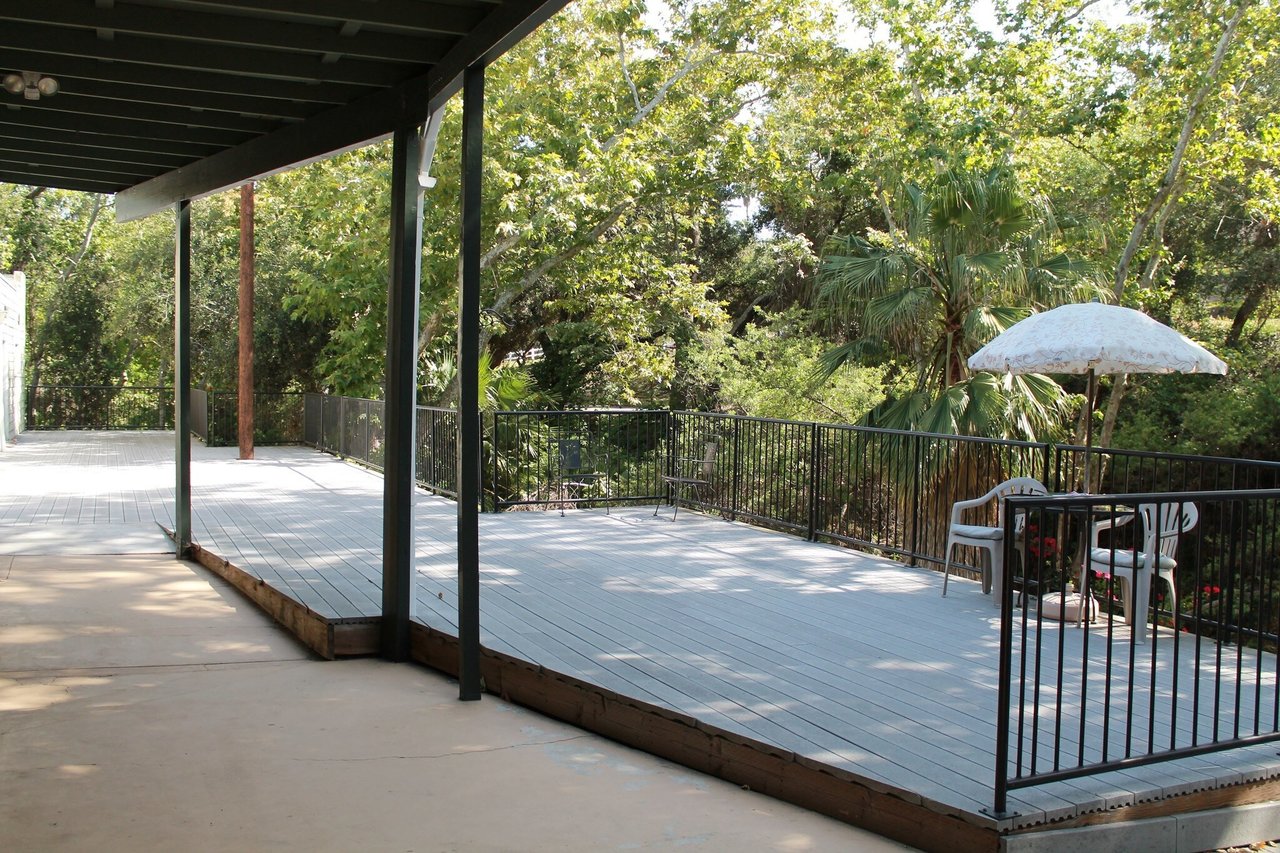 Creekside Plaza | 2809 S Mission Rd