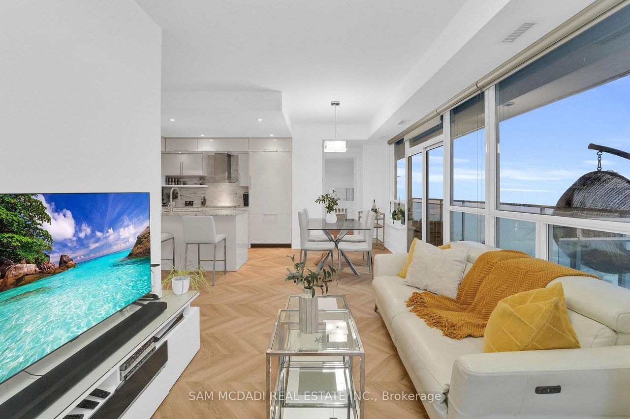 BROOKERS LANE LUXURY PENTHOUSE