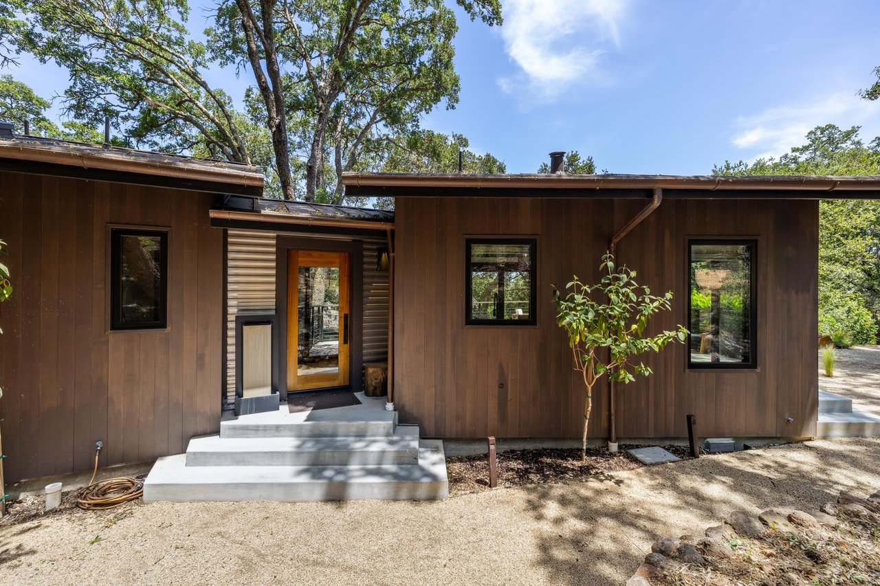 138 Bolivar LN