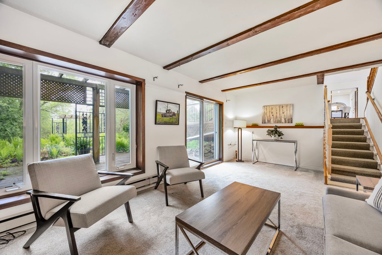 55 Old Church Road, King
