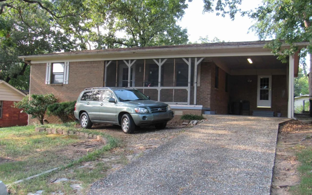 1936 Lennel Dr