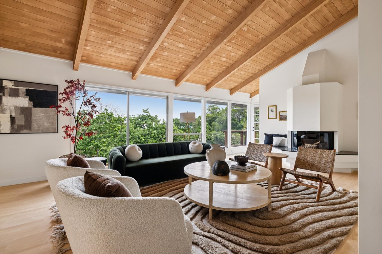 290 Stuyvesant Drive