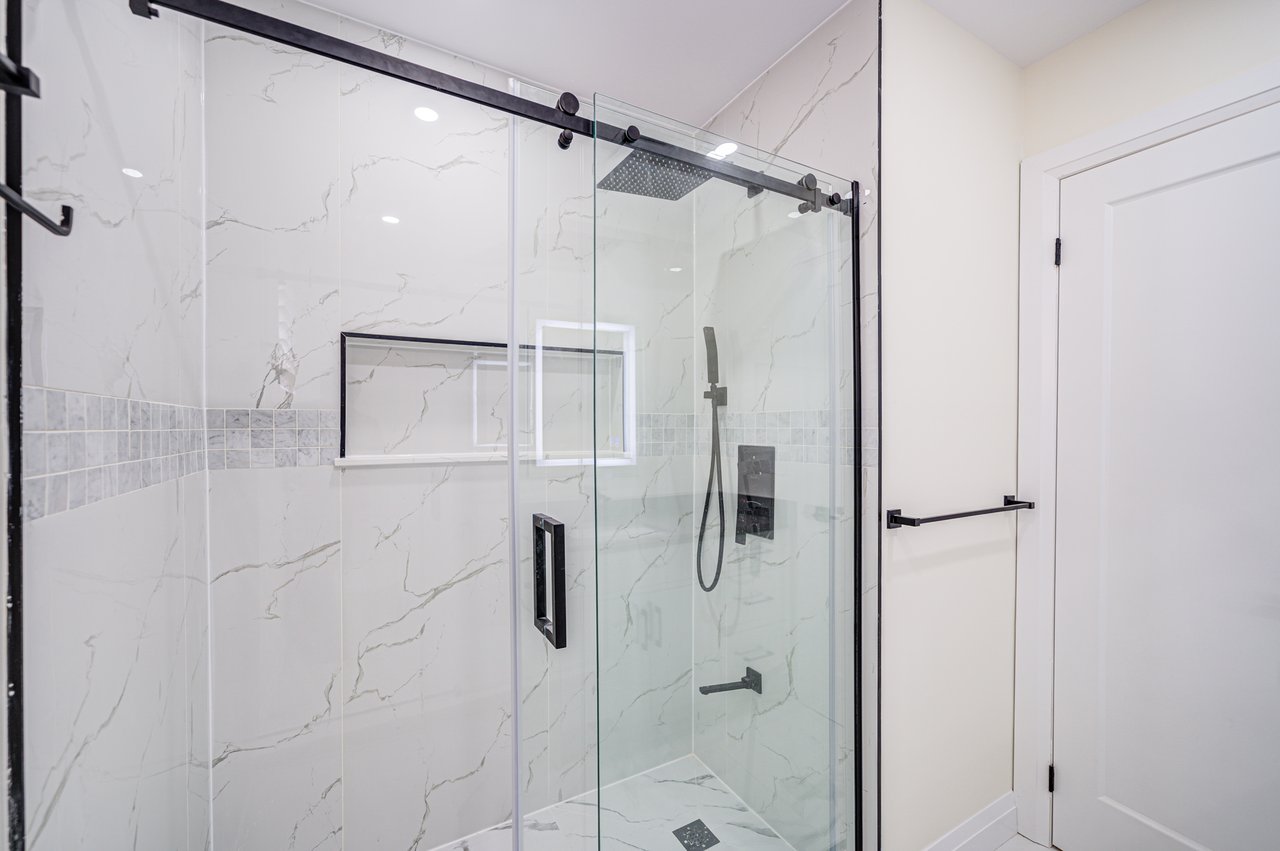 1126 Berkshire Crt