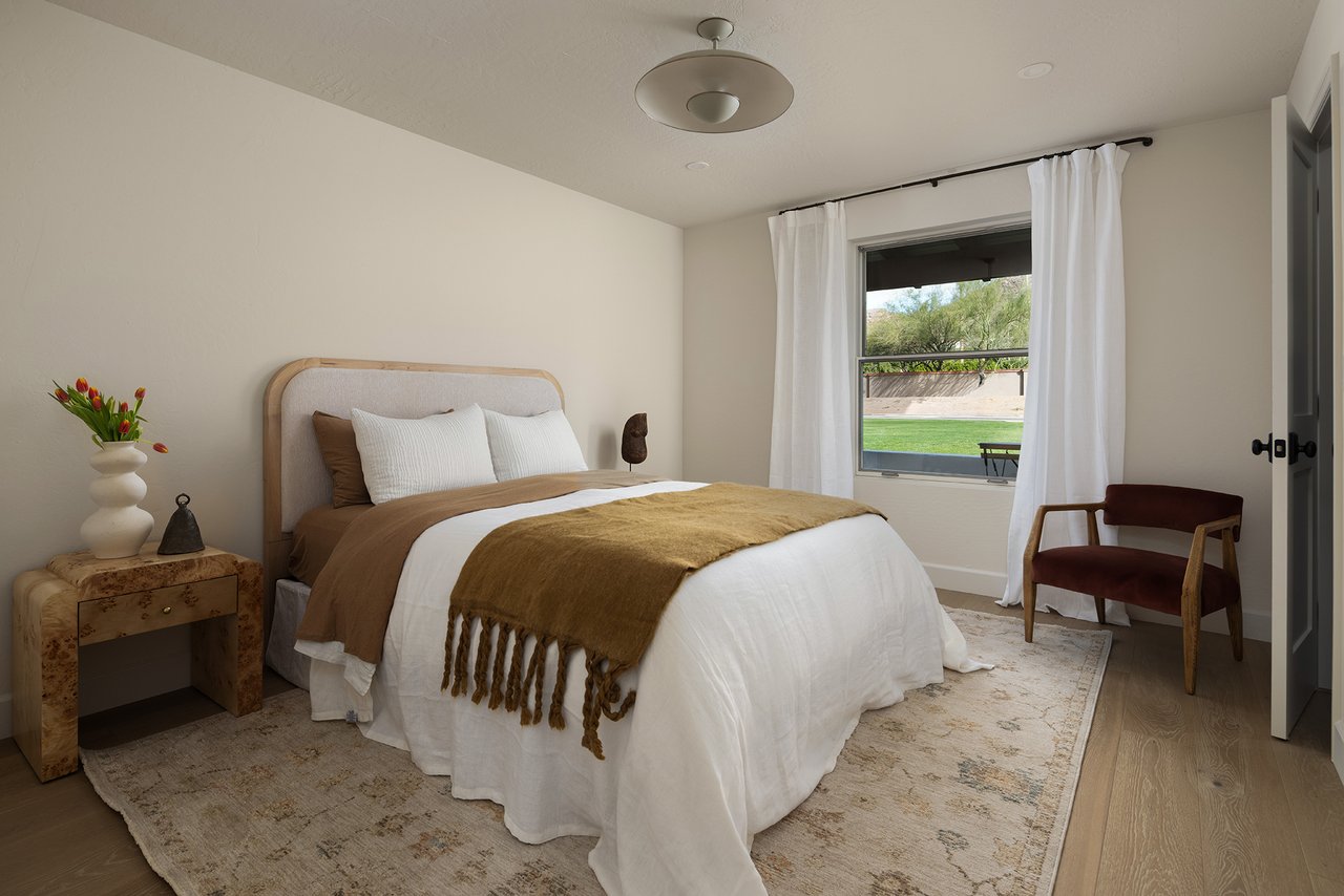 5501 E CAMELBACK Road