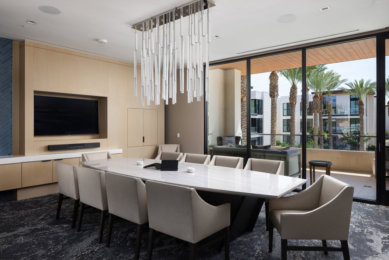 6587 N PALMERAIE Boulevard, 1050