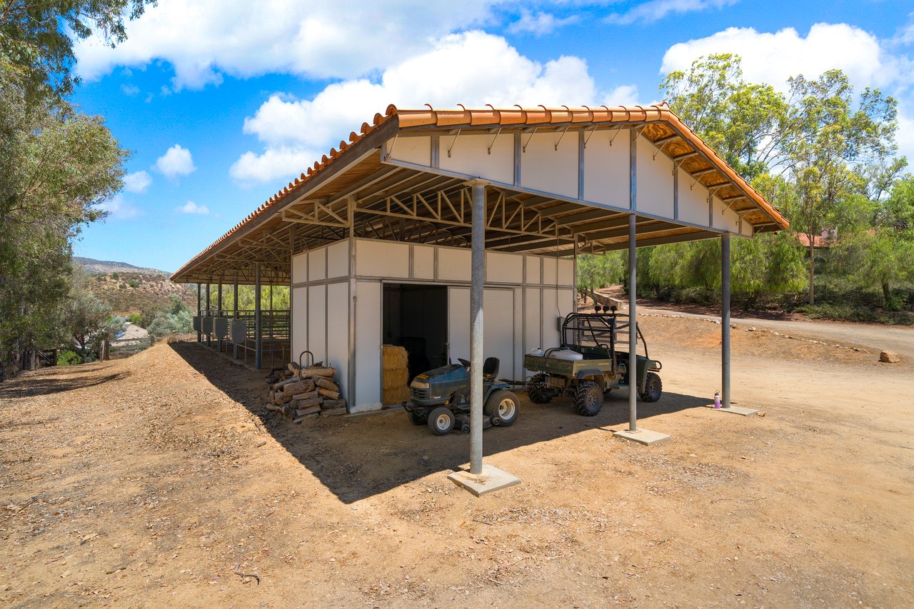38785 Avenida Bonita