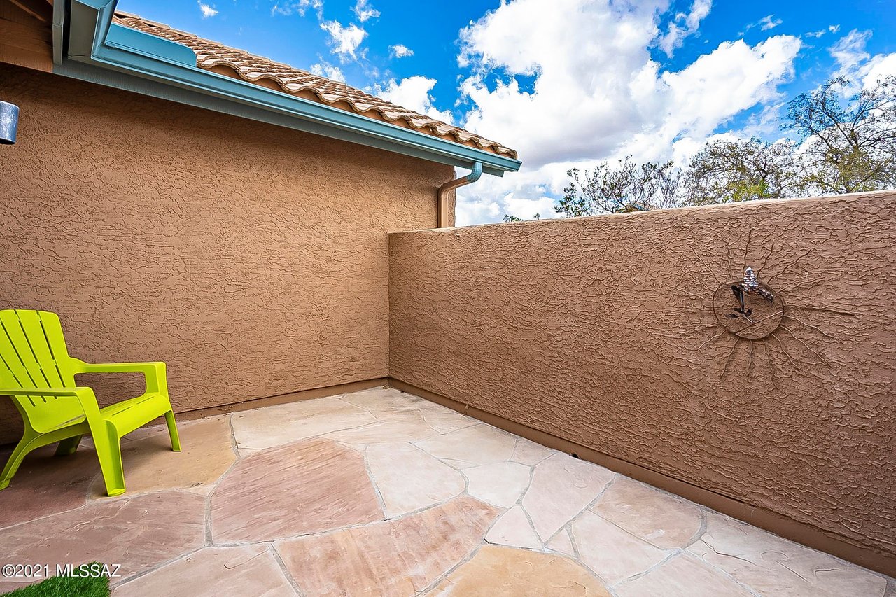 1323 E Stoney Canyon Cir