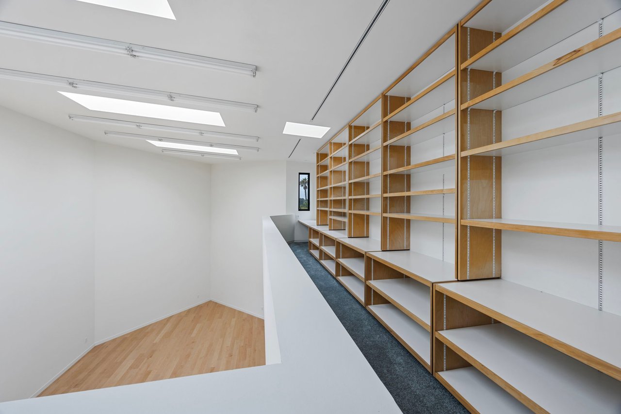 202 S Saltair Ave, Brentwood