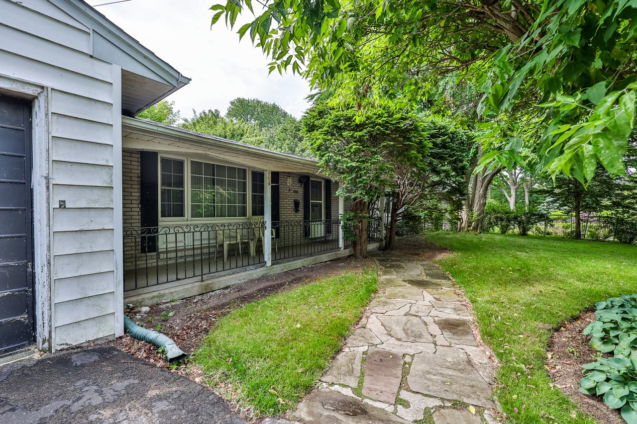 4312 Lakeshore Road, Burlington