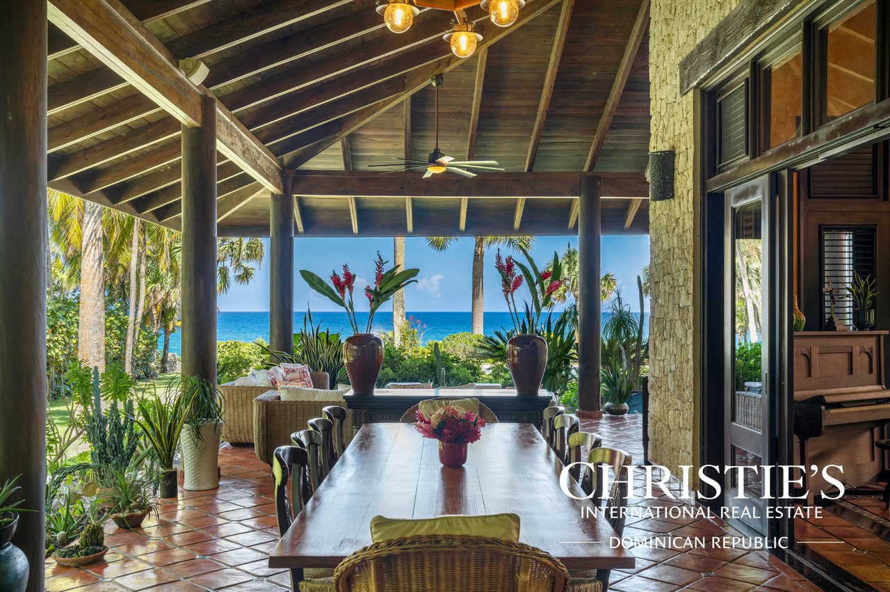 Villa Shangri-la – Caribbean Oceanfront Villa