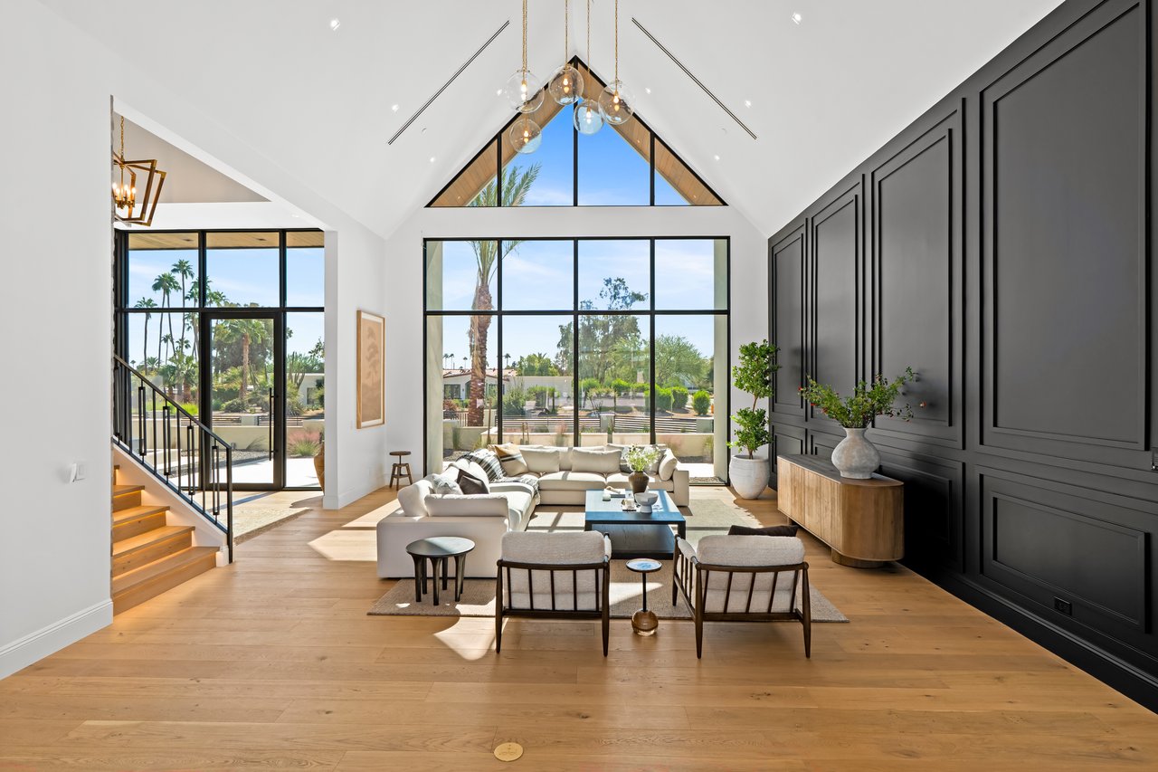 6230 E HILLCREST BLVD