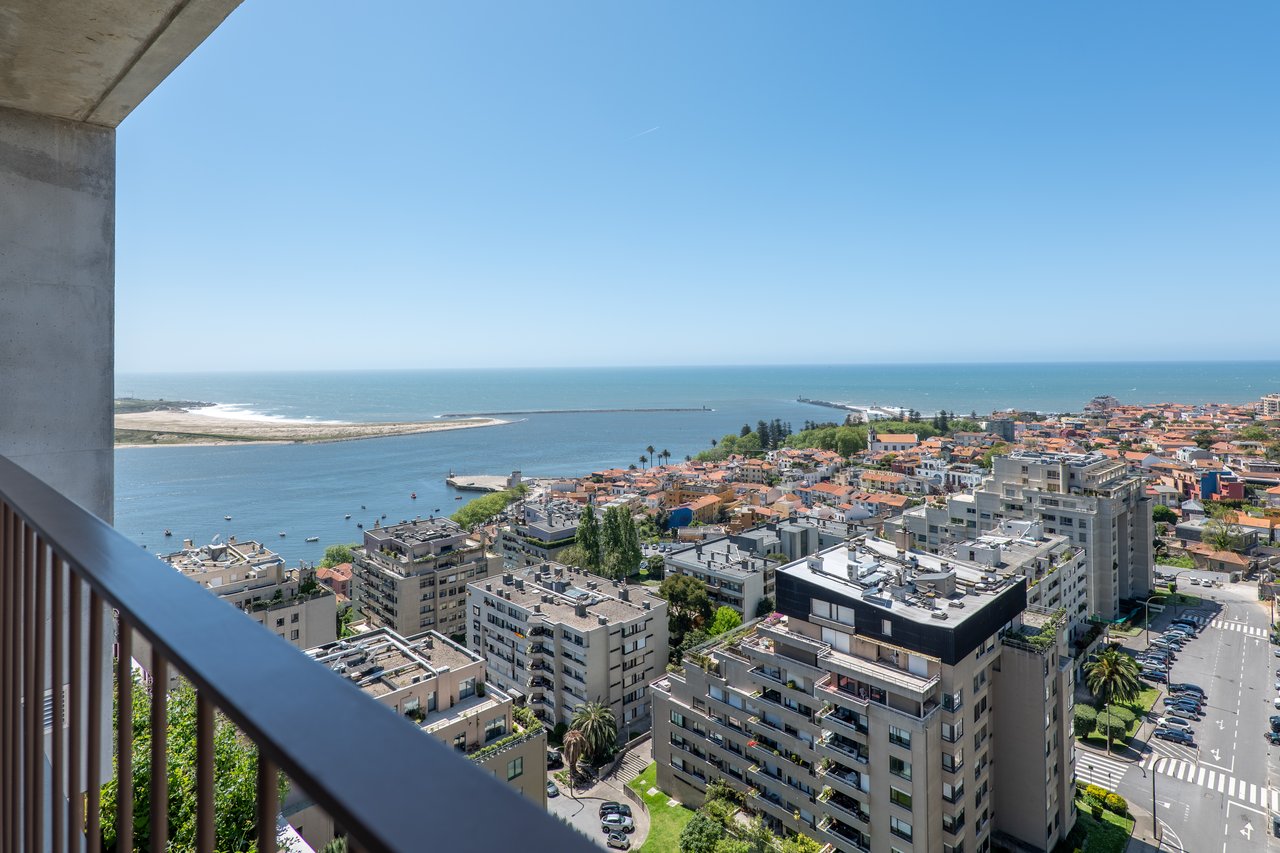 3-Bedroom Apartment with Panoramic Ocean & River Views in the iconic Foz do Douro's New Landmark - Miramar Tower 