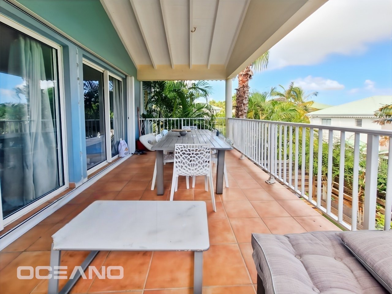 3-bedroom condo - Orient Bay