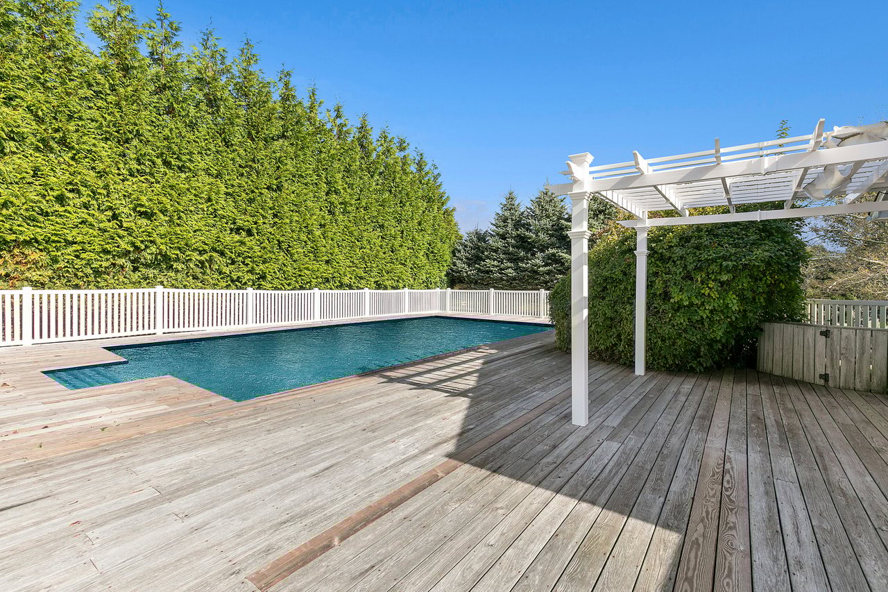 239 South Essex Street